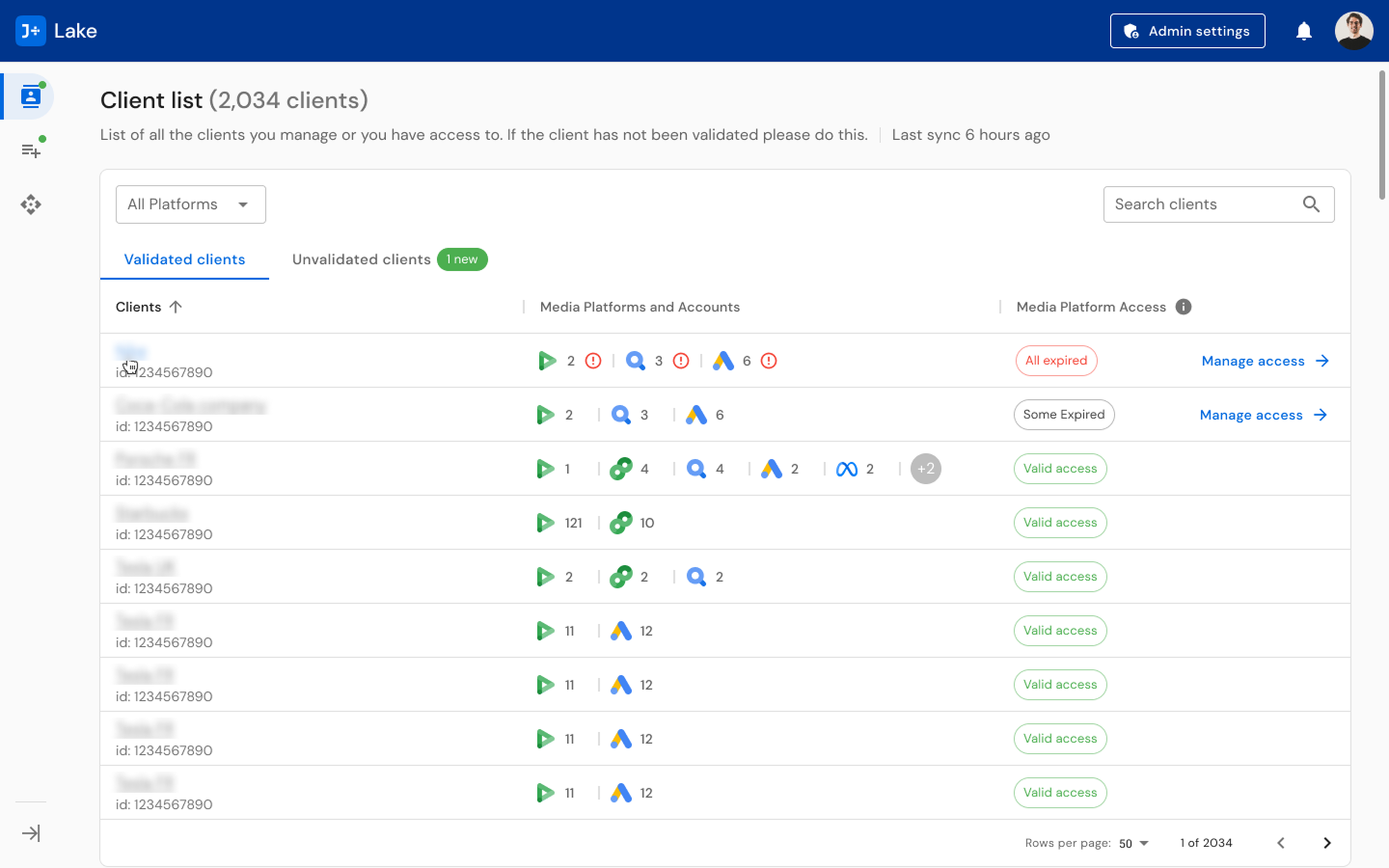 J+Lake monitoring dashboard with pipeline status across 22 connectors
